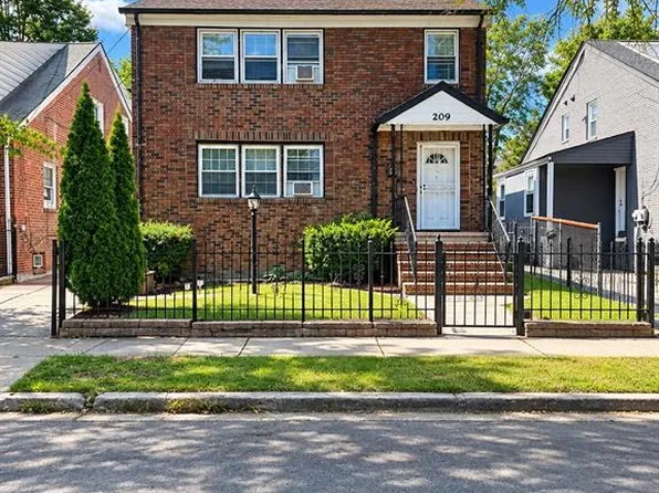 209-211 Eastern Parkway, Newark, NJ 07106