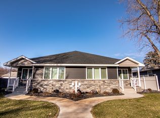 2416 7th St, Columbus, NE 68601