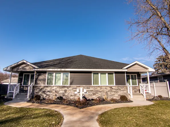 2416 7th St, Columbus, NE 68601