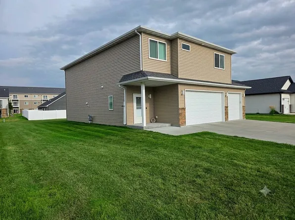 3556 17th St S, Moorhead, MN 56560
