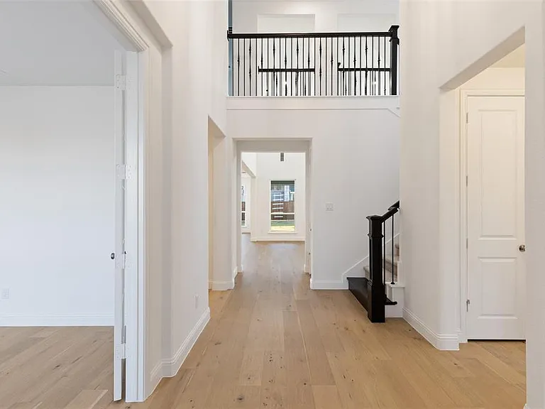2380 Rainforest Dr — Photo 3