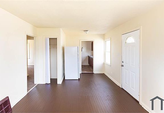 2nd image of 808 Seward Ave