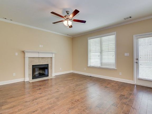 3rd image of 220 Milford Pines Dr