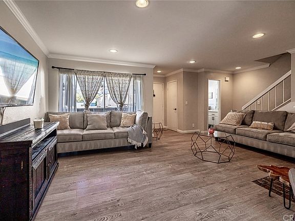 2nd image of 1959 Glenoaks Blvd Unit 146