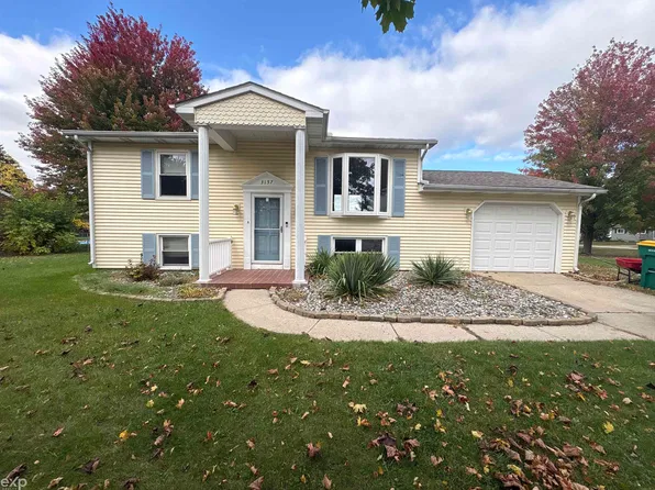 3157 Coventry Dr, Bay City, MI 48706