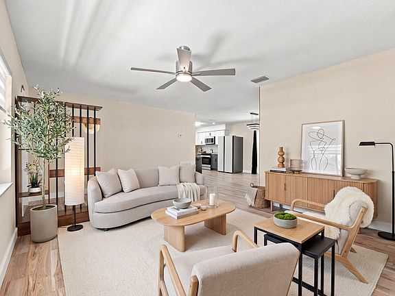 4th image of 10660 Emperor Street