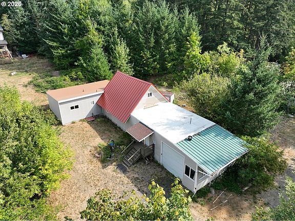 2nd image of 72 Brunning Rd