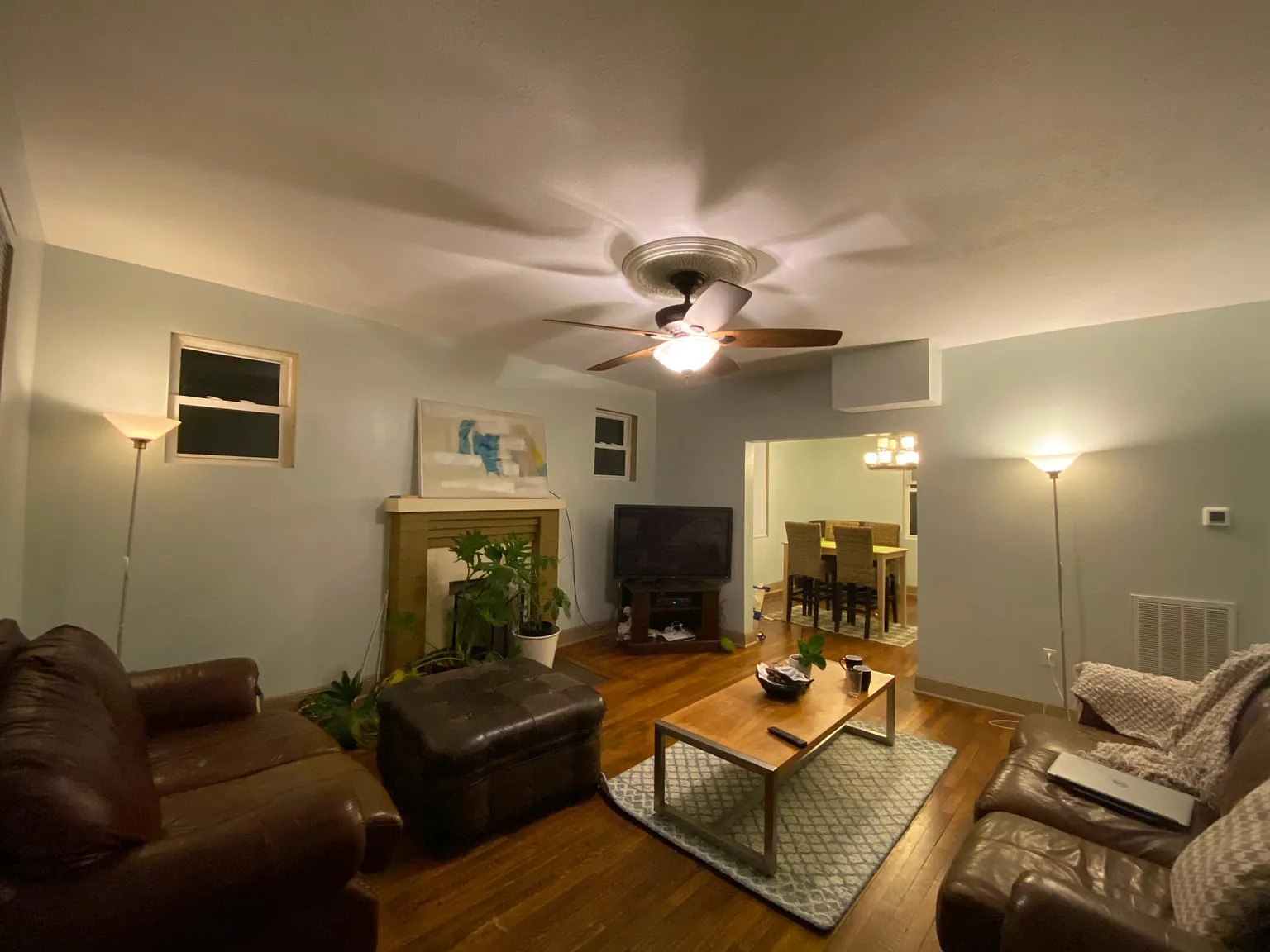 4 bed, 1.5 bath, 1736 sqft, $1,500 — Photo 2