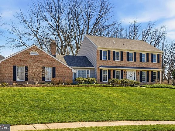 2nd image of 290 Musket Ln