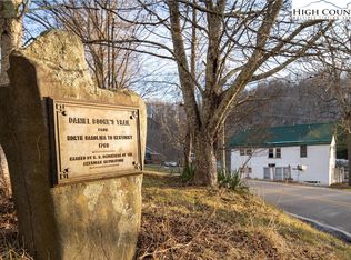 121 & 150 Johns Lane, Zionville, NC 28698