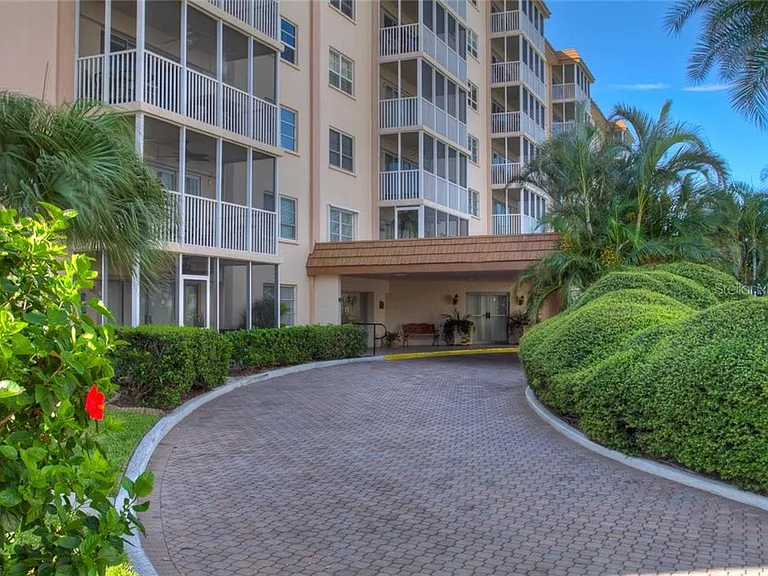 800 Benjamin Franklin Dr #704 — Photo 3