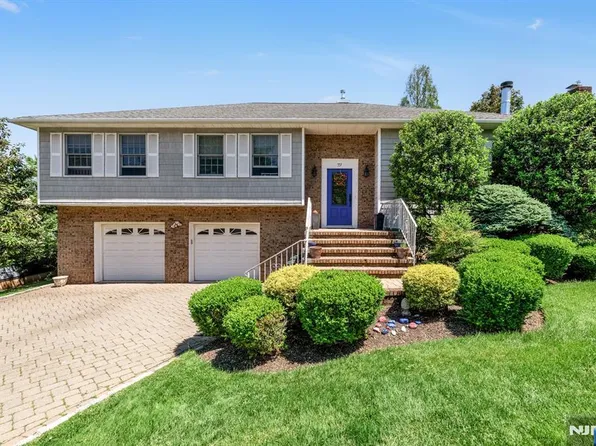 337 Vreeland Ave, Leonia, NJ 07605