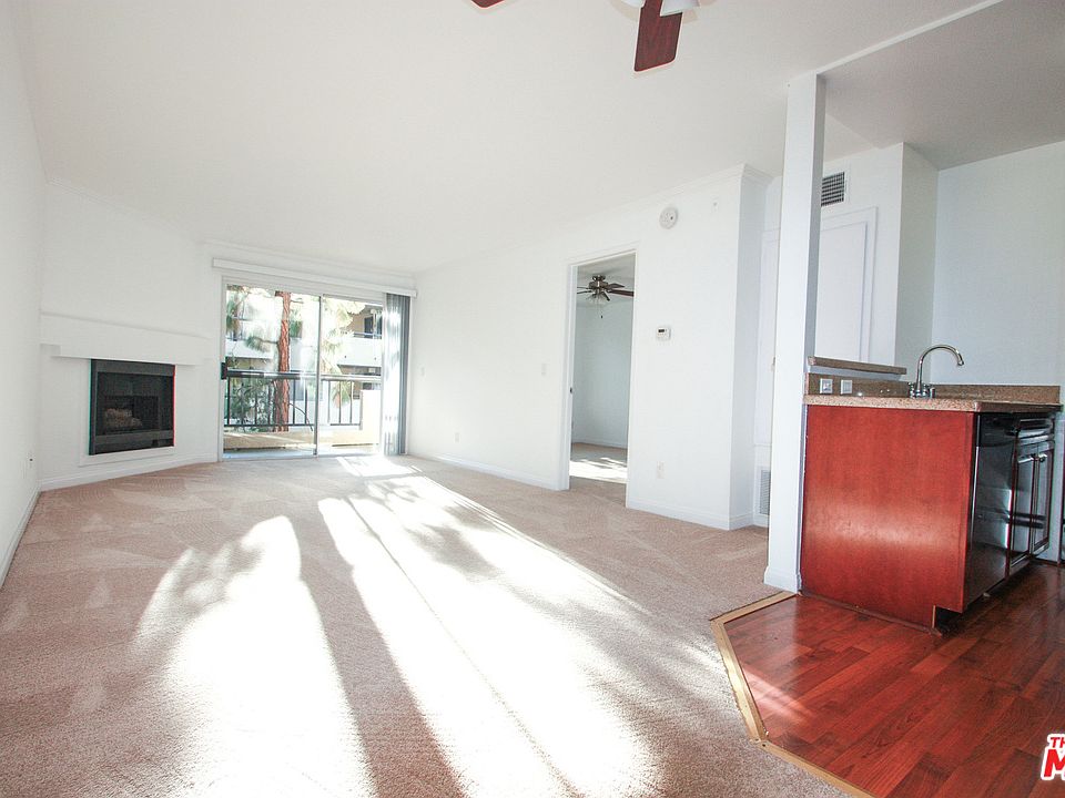1st image of Burbank Blvd #203