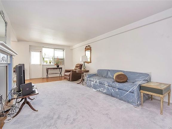 5th image of 377 N Broadway APT 206