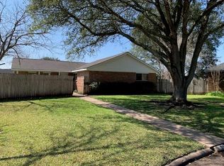 3304 Glenmeadow Dr, Rosenberg, TX 77471