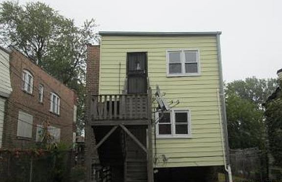 3rd image of 7940 S Kingston Ave