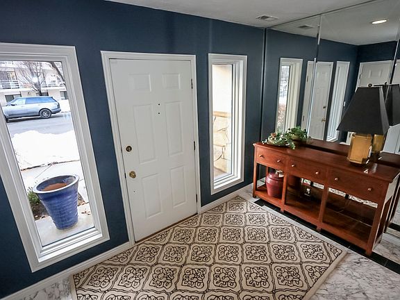 2nd image of 905 S Donner Way