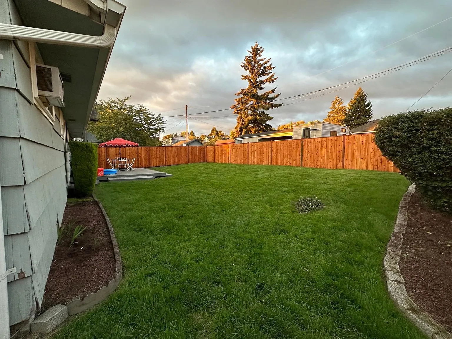 3 bed, 1000 sqft, $2,950 — Photo 3