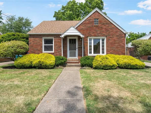 3015 15th St NW, Canton, OH 44708