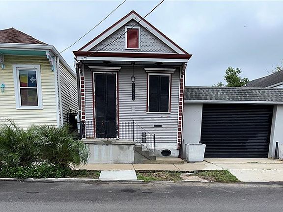 2nd image of 1613 N Prieur St