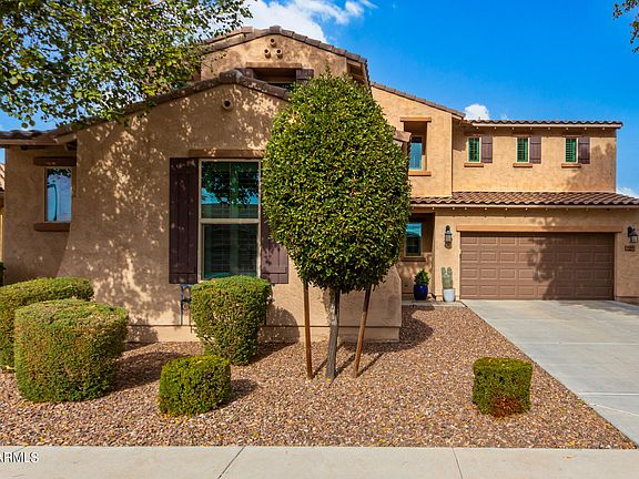 2nd image of 1434 E CANARY Drive