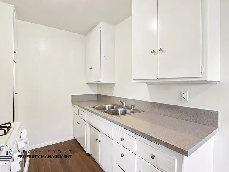 1475 Pine Ave. — Photo 10