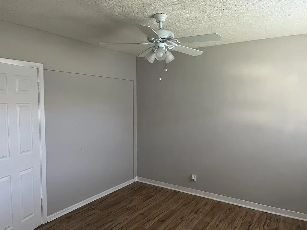 3071 Northwest 9th Avenue - Unit 4 — Photo 3