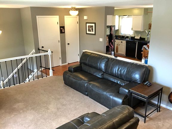 4th image of 764 E Imperial Dr