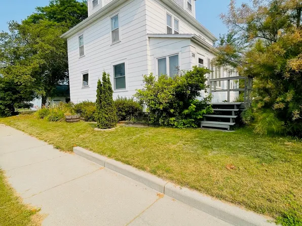233 S Wisconsin St, Pulaski, WI 54162