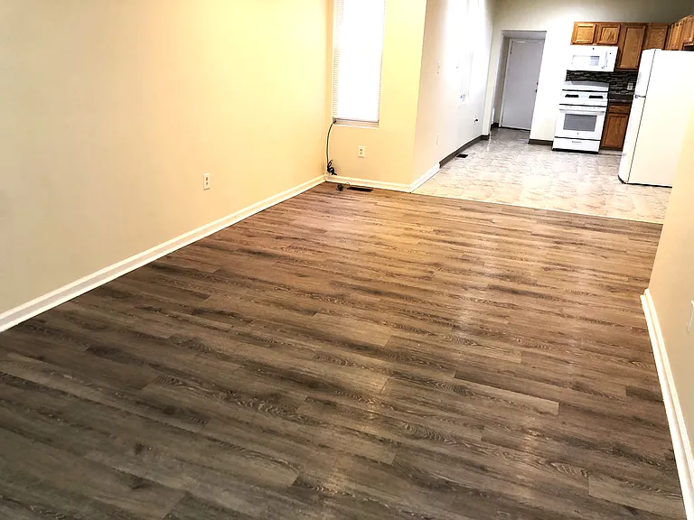 1323 N Allison St — Photo 8