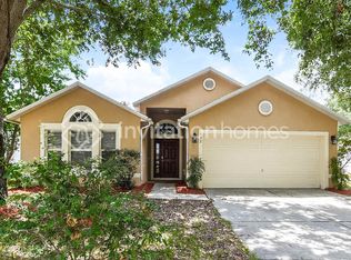 992 Vanderbilt Dr, Eustis, FL 32726