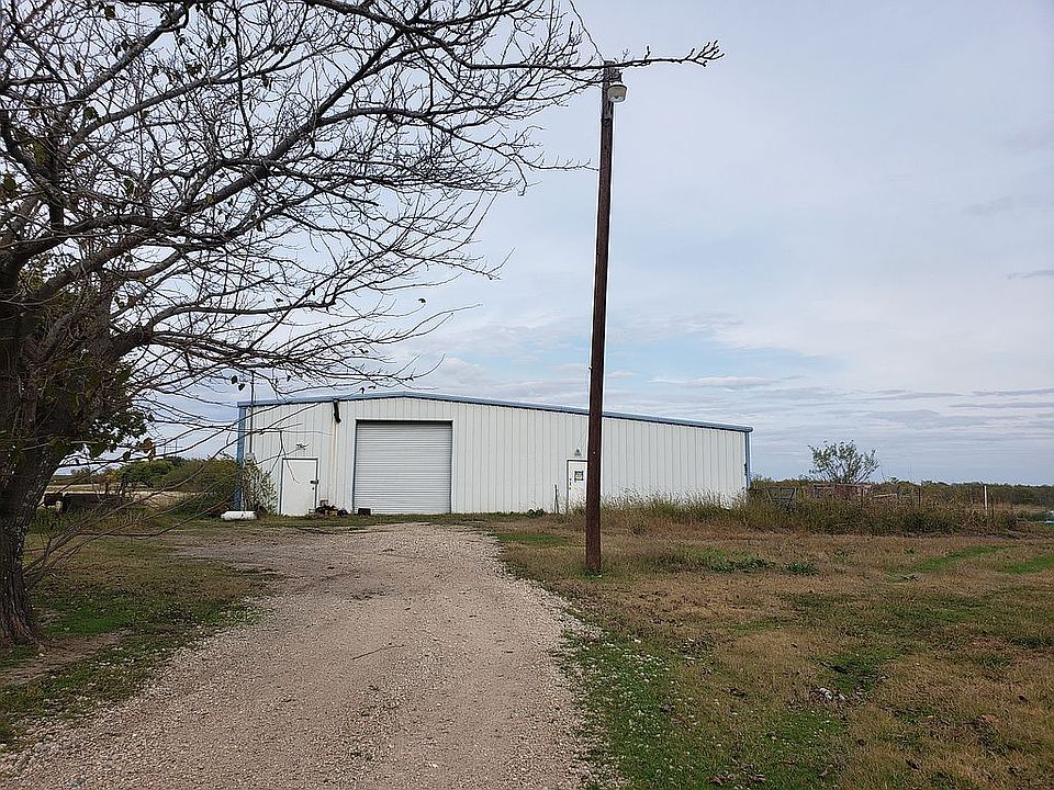 2nd image of 1520 Christian Rd