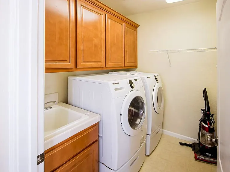 4076 Saint Remy Ct — Photo 15