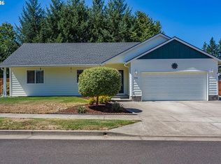 970 27th Ave, Sweet Home, OR 97386