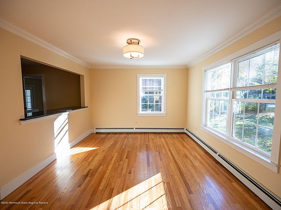 4th image of 83 E End Ave