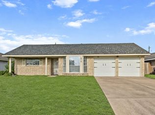 910 Centerwood Dr, Houston, TX 77013