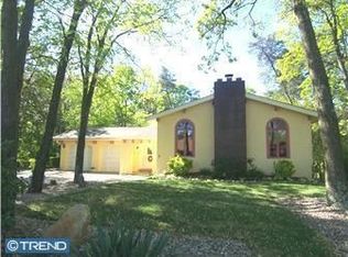 15 Laurel Woods Dr, Berlin, NJ 08009