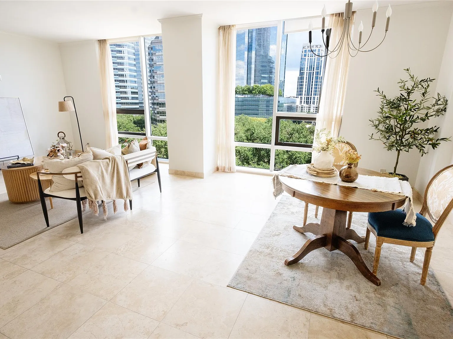 2 bed, 2.5 bath, 1675 sqft, $3,750 — Photo 4
