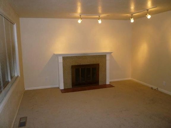4th image of 14426 SE 15th St