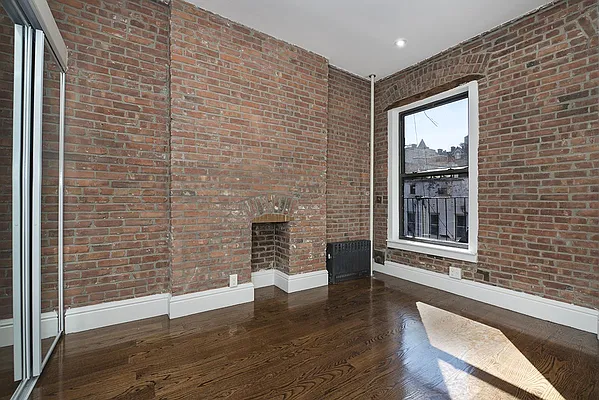 Rented by Bold New York | media 47