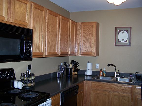 3rd image of 148 Park Green Dr #1