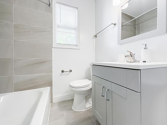 2nd image of 500 Browning Ln #1.5