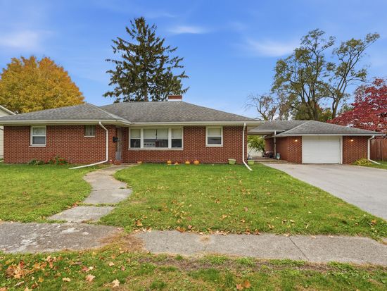 810 Virginia Ave, La Porte, IN 46350