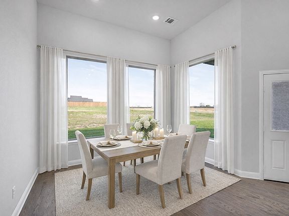 4th image of 108 Lila Lake Dr