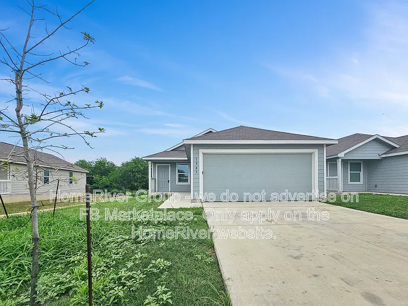 3 bed, 2.0 bath, 1440 sqft, $1,400 — Photo 1