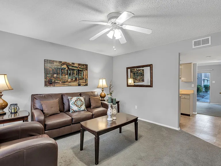 Windsong Apartments — Photo 56
