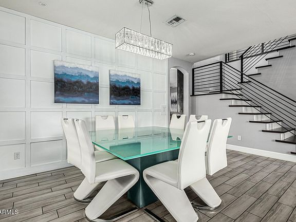 5th image of 7732 W LOUISE Drive