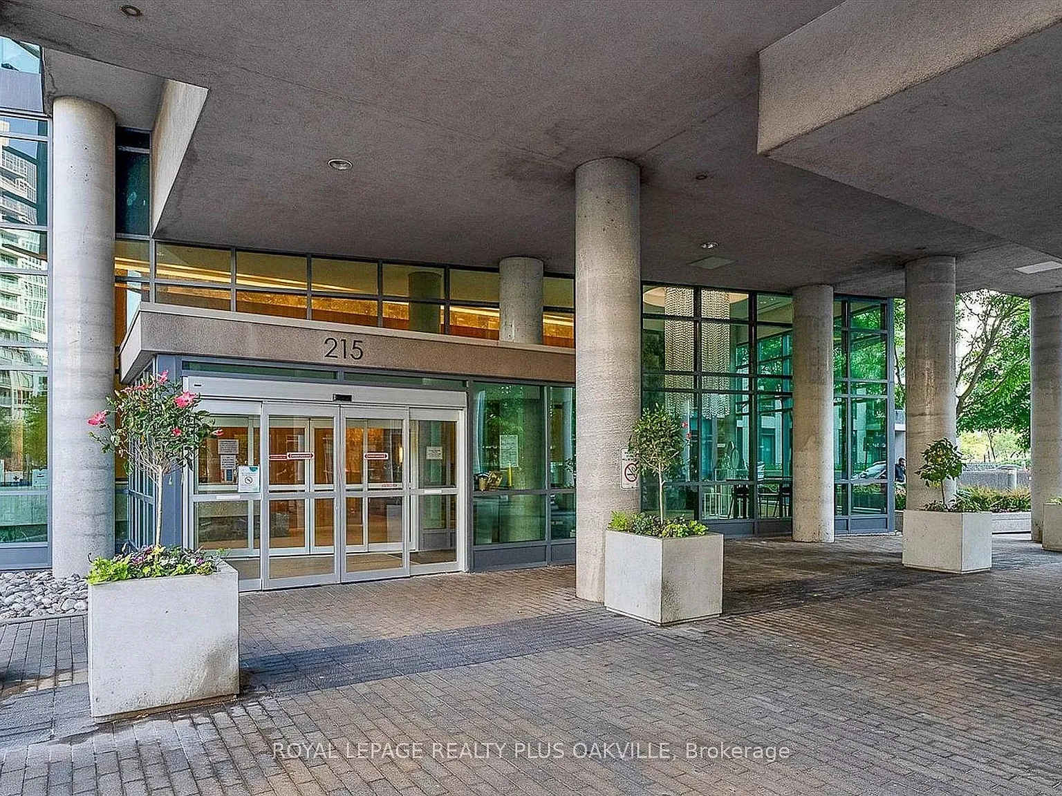 1 bed, $2,300 — Photo 3
