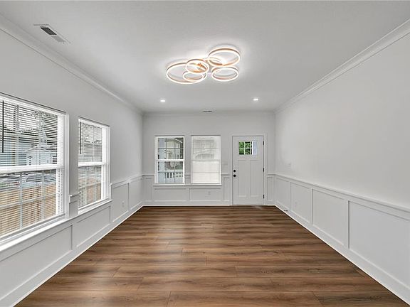 4th image of 626 30th St