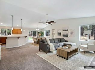 60026 Turquoise Rd, Bend, OR 97702